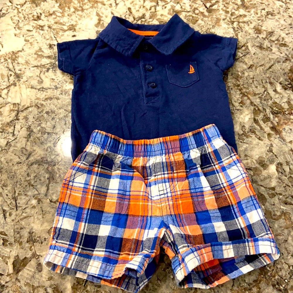 Carter’s 9 month matching set